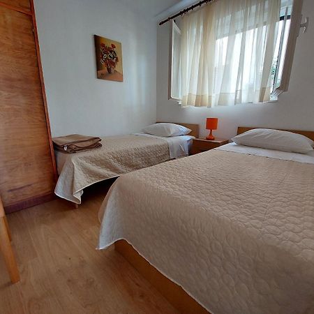 House Vlasta Primosten Bagian luar foto