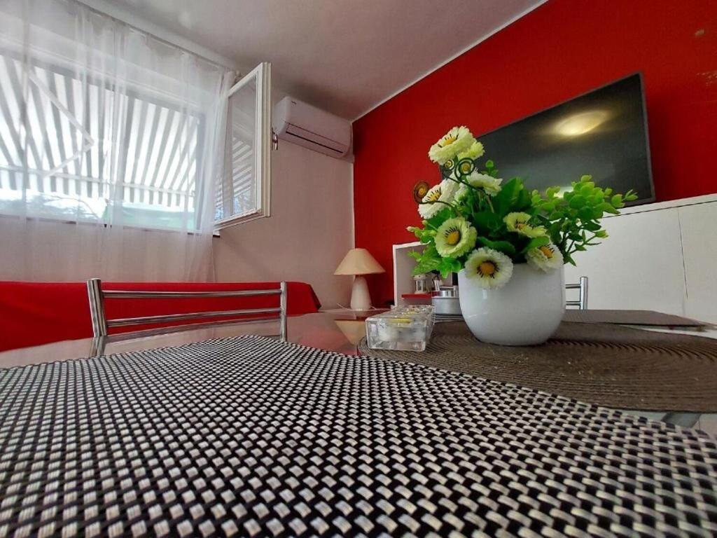 House Vlasta Primosten Bagian luar foto